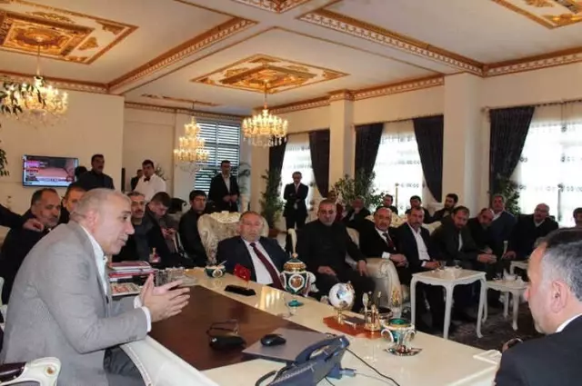 Çat Belediye Başkanı Arif Hikmet Kılıç, Hemşehri Derneklerinin Yöneticilerini Ağırladı