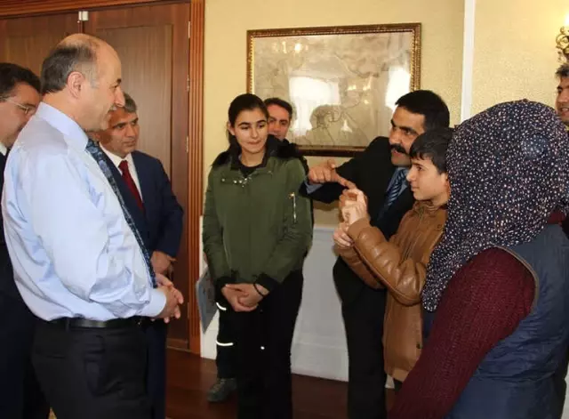 Engelleri Resimlerle Aştılar Engelleri Resimlerle Aştılar