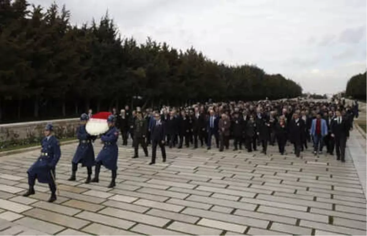Mke Çalışanlarından Anıtkabir'e Ziyaret
