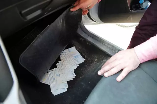 Sahte Polisler Gerçek Polislerden Kaçamadı