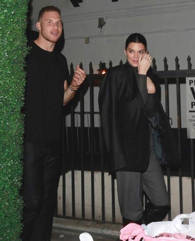 Ünlü Model Kendall Jenner, Eşcinsel Olduğu İddiasına Açıklık Getirdi