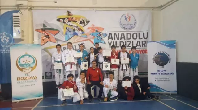 Ak Evler Spor Salonları Öğrencileri Takım Halinde Birinci Oldu