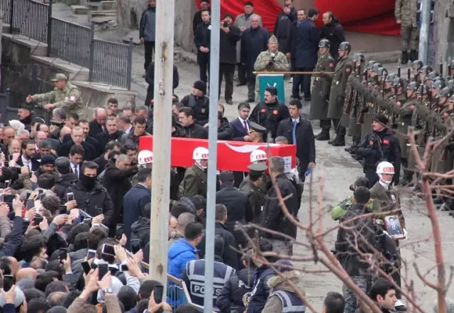 Cumhurbaşkanı Erdoğan, Şehit Teğmenin Cenaze Törenine Katıldı
