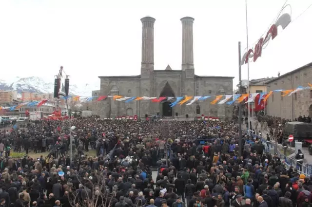 Cumhurbaşkanı Erdoğan, Şehit Teğmenin Cenaze Törenine Katıldı