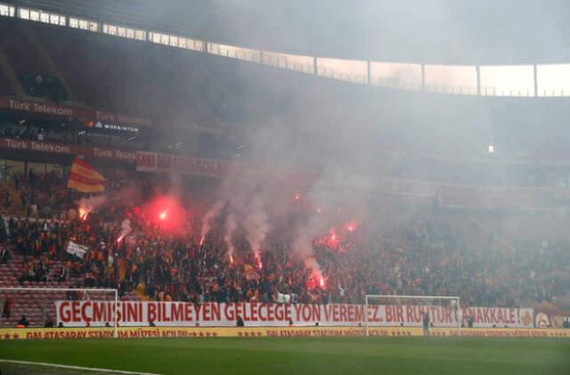 Galatasaray Derbi Öncesi Son Antrenmanı Taraftara Açtı