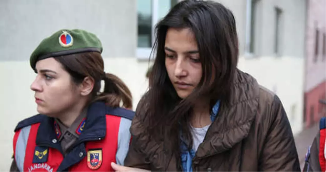 Dedikodularını Yaptı Diye Babaannelerini Öldüren Katil Torunlardan Biri Yakalandı