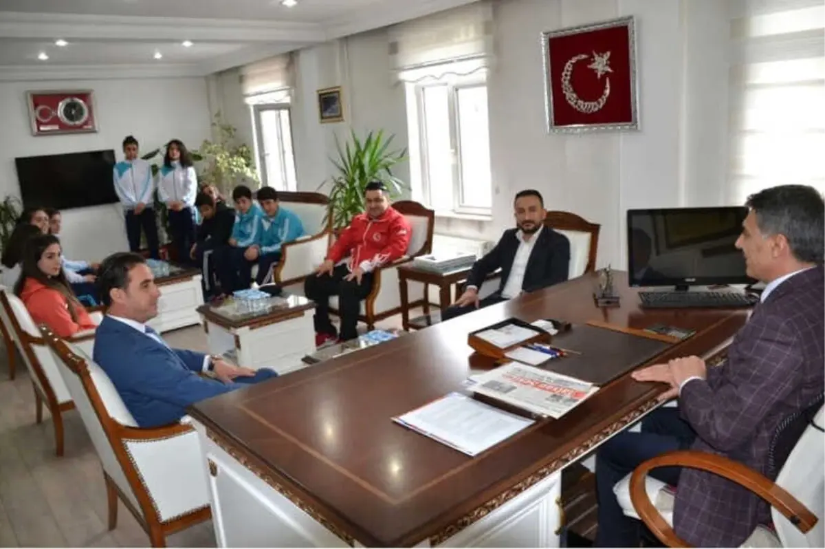 Sporculardan Kaymakam Özkan'a Ziyaret