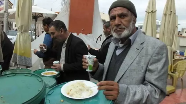 Burhaniye'de Şehitlere Vefa Burhaniye'de Şehitlere Vefa
