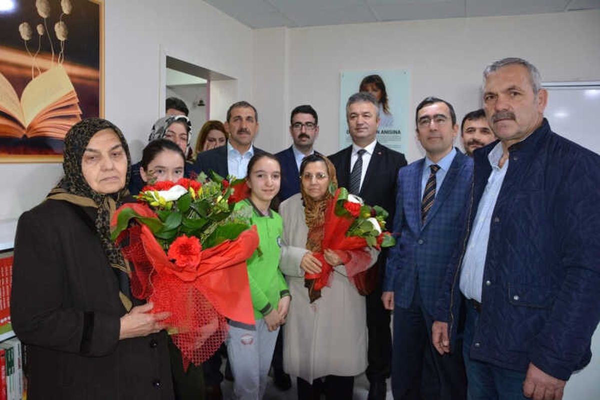 Demet Öğretmene Vefa
