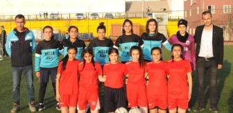 Şırnaklı Kadın Futbolcuların Hedefi Milli Takım