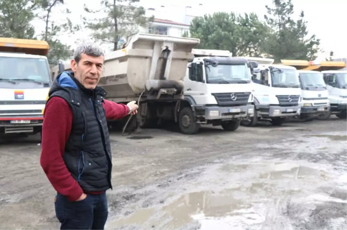 Samsun'da Park Halindeki 4 Tırın Aküsü Çalındı