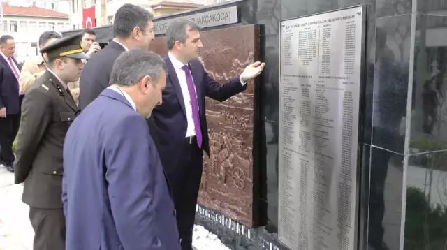 18 Mart Çanakkale Şehitleri Akçakoca'da Anıldı 18 Mart Çanakkale Şehitleri Akçakoca'da Anıldı
