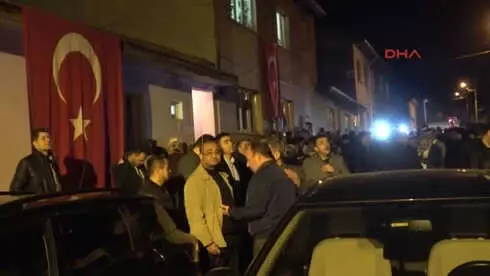 Eskişehir Şehit Binbaşının Eskişehir'deki Baba Ocağı Yasta Eskişehir Şehit Binbaşının Eskişehir'deki Baba Ocağı Yasta