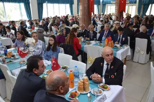 Şehit ve Gazi Yakınları Yemekte Buluştu