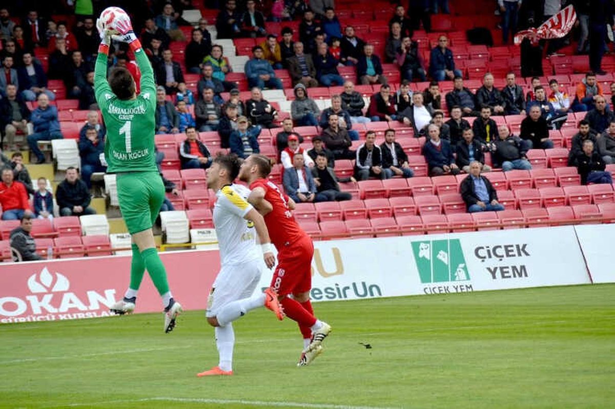 Spor Toto 1. Lig: Balıkesirspor Baltok: 0 - İstanbulspor: 1