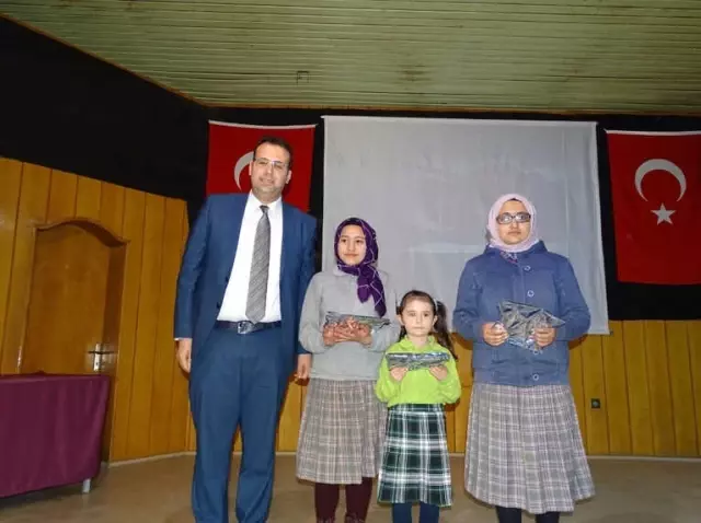 Başarılı Öğrenciler Ödüllendirildi