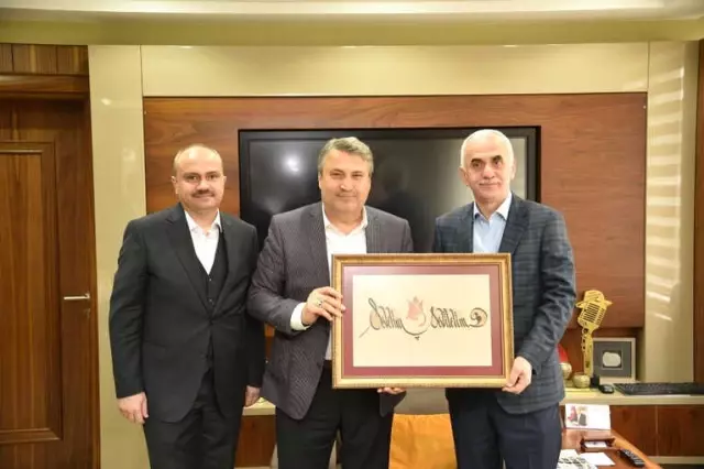 Başkan Çerçi Erol Kaya'yı Ağırladı