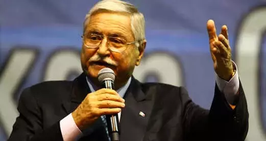 Eski Bakan Hayatını Kaybetti: Hasan Celal Güzel Kimdir? Hasan Celal Güzel'in Başarıları Nelerdir?