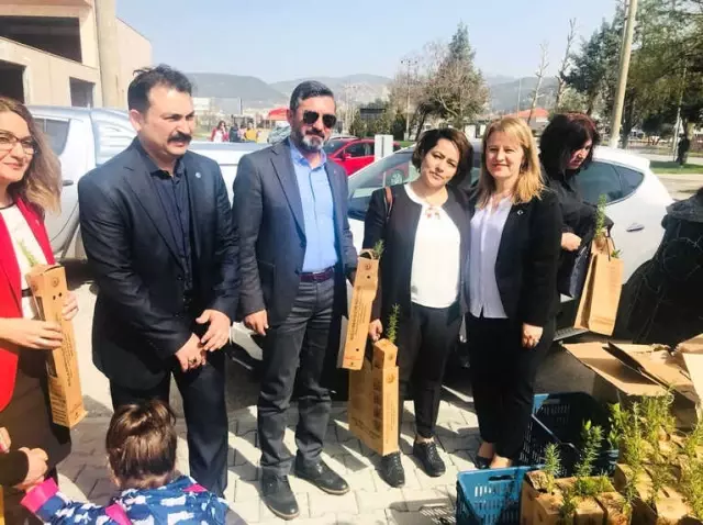Uçak: Dünyanın Acı Yükünü Kadınlar Çekiyor Uçak: Dünyanın Acı Yükünü Kadınlar Çekiyor