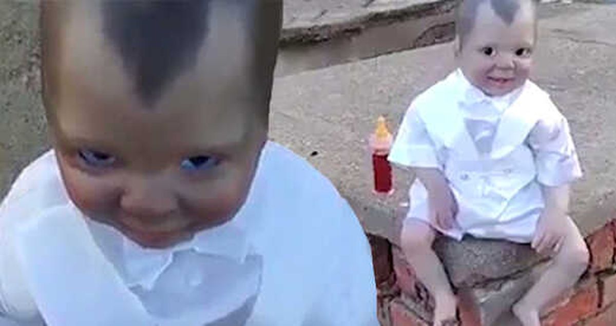 Kan Dolu Biberonuyla Mezarlıkta Bulunan Oyuncak Bebek Görenlere Korku Saçtı