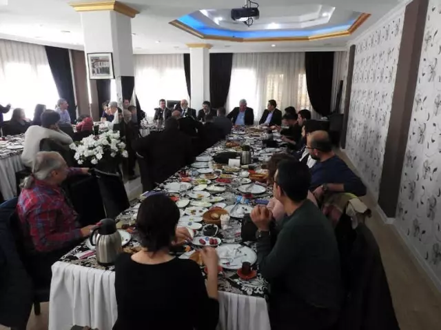 Milletvekili Bilgiç, Isparta Hizmetlerini Değerlendirdi Milletvekili Bilgiç, Isparta Hizmetlerini Değerlendirdi