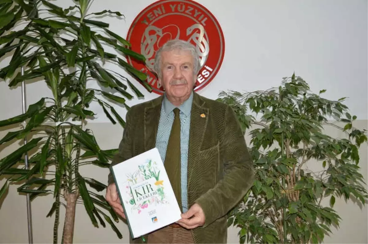 Prof. Dr. Engin Özhatay'dan 'Çekmeköy'ün Kır Çiçekleri' Kitabı