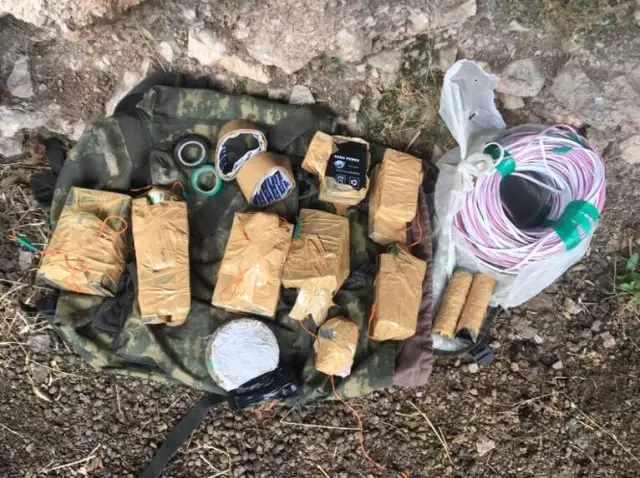 Şırnak'ta Patlayıcı Ele Geçirildi