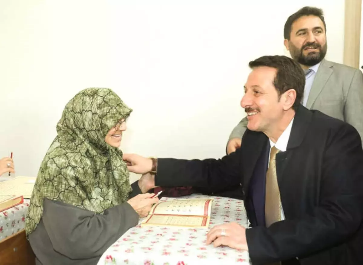 Tok: 'Camilerimize Yardımlarımız Devam Edecek'
