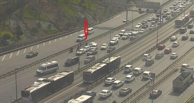 2 Şerit Trafiğe Kapandı! Haliç Köprüsü Çıkışında Feci Kaza: 2 Yaralı
