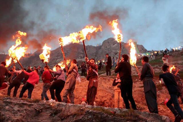 Irak Başbakanı Nevruz'u Kürtçe Mesajla Kutladı