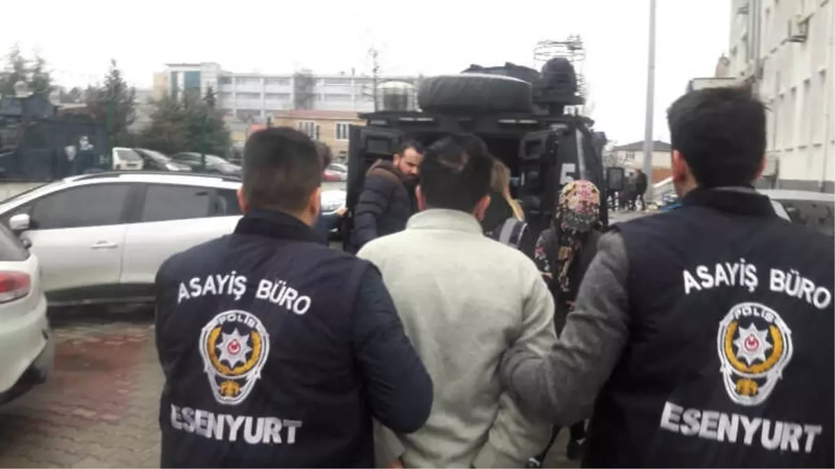 Esenyurt'ta 2 Kişinin Ölümünün Şüphelisi, Mahkemeye Sevk Edildi