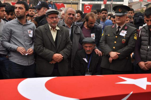 Afrin'de Şehit Olan Oğlunu Şehadete Uğurlayan Acılı Baba Yürekleri Dağladı