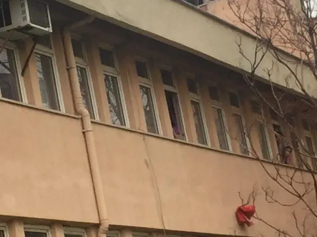 Hastanenin 3. Katından Düşen Göçmen Yaralandı Hastanenin 3. Katından Düşen Göçmen Yaralandı