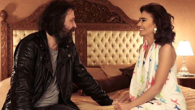 Yıldız Tilbe: Tırnağım, Nejat İşler'in Saçında Kalmış