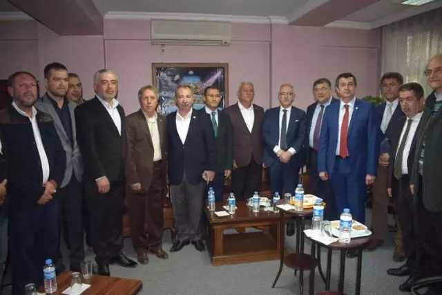 AK Parti'li Bilen: Üzüm Silah Zoruyla Yedirilecek Bir Şey Değil