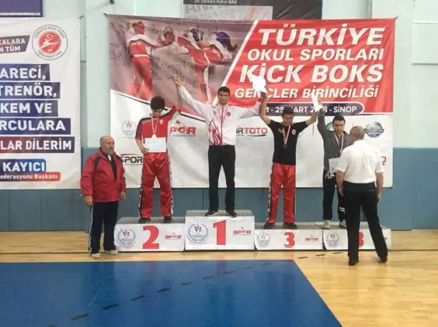 Fatih Kürşat Aygün, Kickboksta Altın Madalya Kazandı