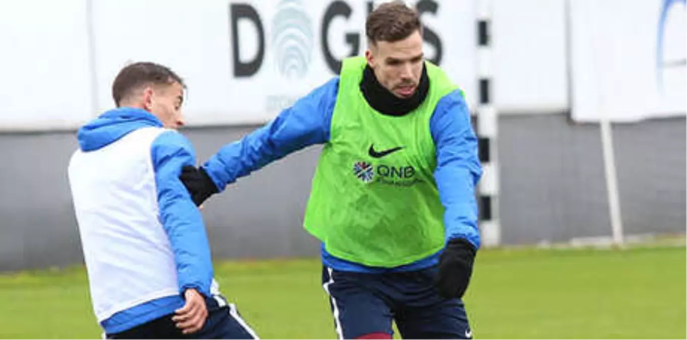 Trabzonsporlu Futbolcu Novak: 'Bize Mafya Diyorlar'
