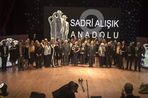8. Sadri Alışık Anadolu Tiyatro Ödülleri Sahiplerini Buldu