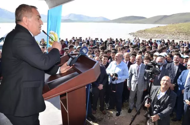 Bulanık'ta 15 Temmuz Şehitleri Anısına Fidan Dikildi Bulanık'ta 15 Temmuz Şehitleri Anısına Fidan Dikildi