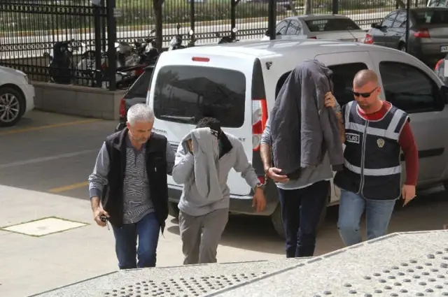 Fethiye'de Yasa Dışı Silah Ticareti Operasyonu 2 Tutuklama Fethiye'de Yasa Dışı Silah Ticareti Operasyonu 2 Tutuklama