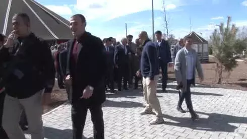 Muş'ta '15 Temmuz Demokrasi Şehitleri Ormanı' Kuruldu Muş'ta '15 Temmuz Demokrasi Şehitleri Ormanı' Kuruldu