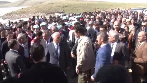 Muş'ta '15 Temmuz Demokrasi Şehitleri Ormanı' Kuruldu Muş'ta '15 Temmuz Demokrasi Şehitleri Ormanı' Kuruldu