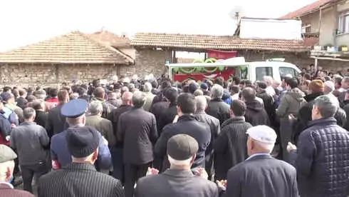 Zeytin Dalı Harekatı - Piyade Uzman Çavuş Temel'in Cenazesi Toprağa Verildi Zeytin Dalı Harekatı - Piyade Uzman Çavuş Temel'in Cenazesi Toprağa Verildi