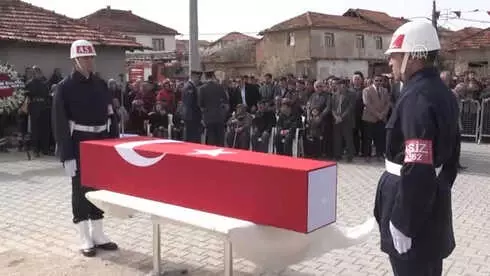 Zeytin Dalı Harekatı - Piyade Uzman Çavuş Temel'in Cenazesi Toprağa Verildi Zeytin Dalı Harekatı - Piyade Uzman Çavuş Temel'in Cenazesi Toprağa Verildi