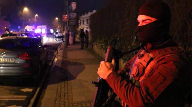 Ortaköy'de Silahların Çekildiği Mekanda Hande Yener de İçerdeymiş