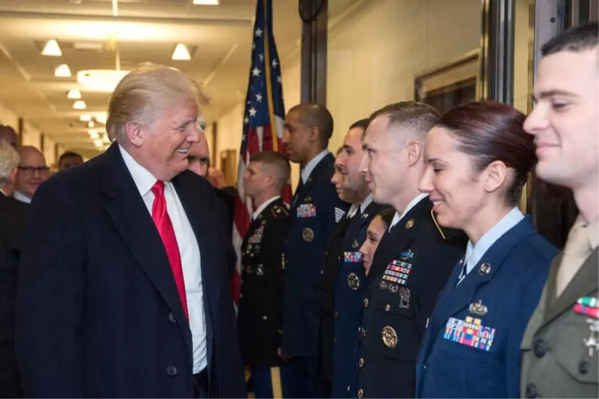 Trump, Meksika Sınır Duvarı İçin Diretiyor