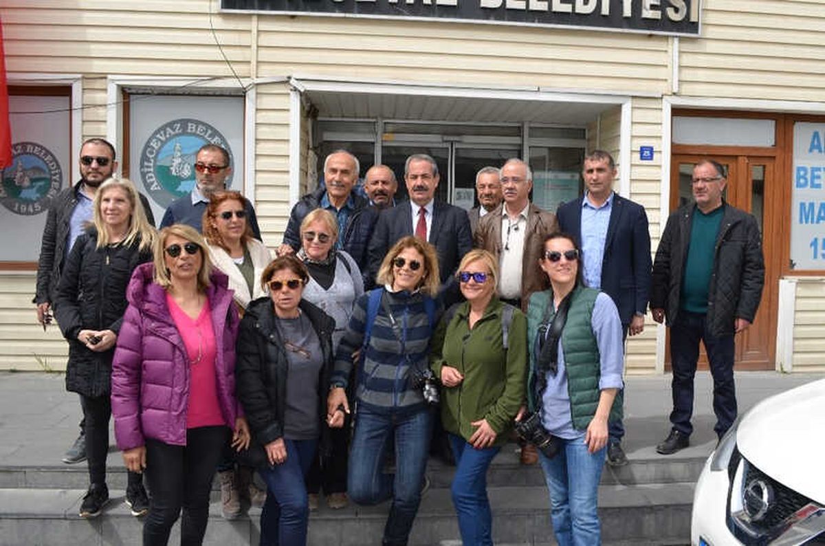 Van Gölü Ekspresi Yolcuları Adilcevaz'da