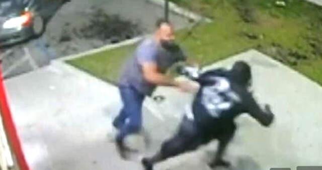 Gaspçı, ATM'den Para Çeken Genci Kalbinden Vurarak Öldürdü! O Anlar Kamerada