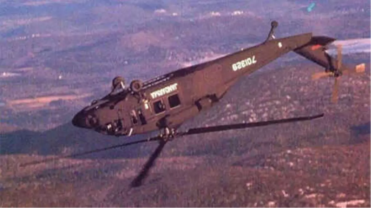 Jandarma, Türk Pilotun Sikorsky S-70'i Ters Döndürdüğü Fotoğrafla TBT Yaptı!