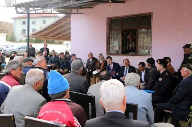 Vali Günaydın Şarkikaraağaç'ta İlçe ve Köy Halkıyla Bir Araya Geldi Vali Günaydın Şarkikaraağaç'ta İlçe ve Köy Halkıyla Bir Araya Geldi